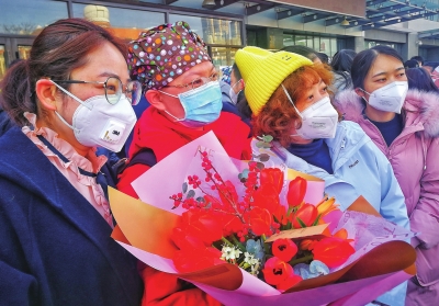 密集出發(fā)！甘肅省第四批援鄂醫(yī)療隊啟程赴武漢