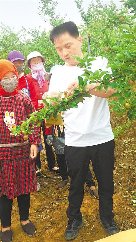 【走向我們的小康生活】白福民，為家鄉(xiāng)人搭起“致富橋”