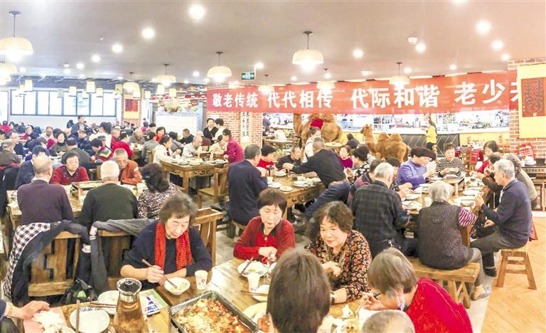 孝滿金城、德潤(rùn)人心 蘭州市舉辦第六屆千叟宴感恩活動(dòng)
