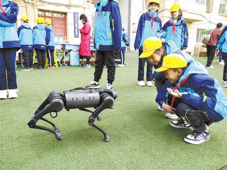 蘭州安西路小學(xué)“STEM種子?！苯遗?>
        </a><em>蘭州安西路小學(xué)“STEM種子?！苯遗?/em></li>
    <li><a  target=