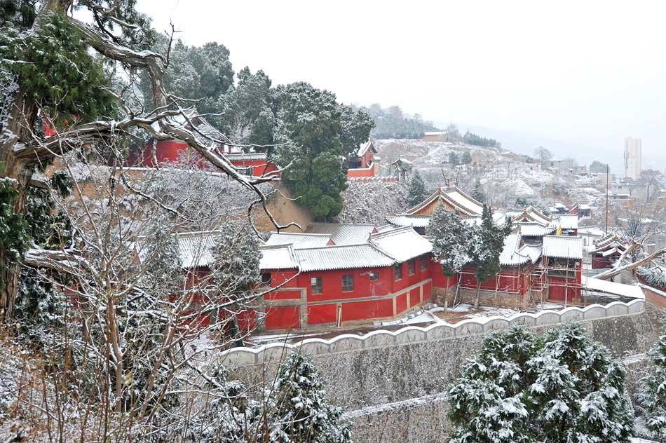 雪后的天水玉泉觀，仿佛回到了古秦州