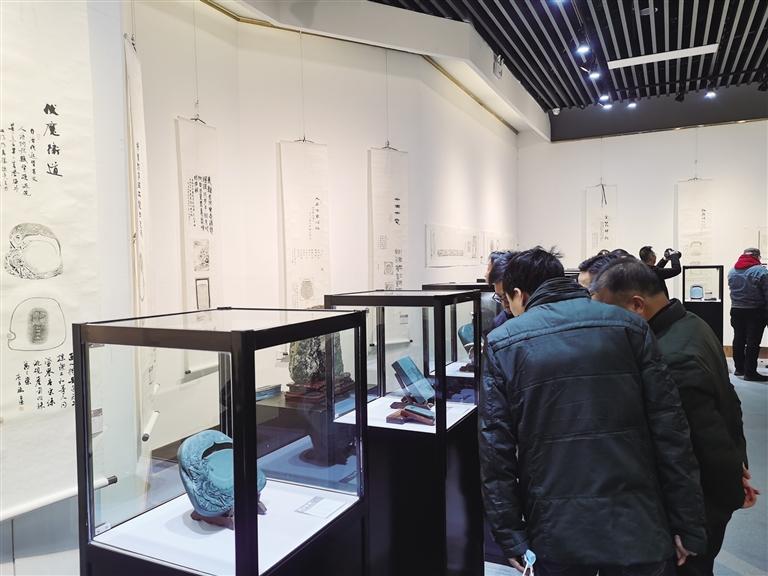 “非遺精品洮硯傳拓題跋藝術(shù)展”開展 洮硯雕刻、傳拓、拓片題跋集中亮相甘肅藝術(shù)館