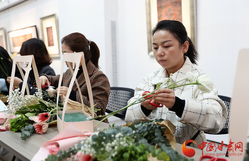 甘肅省人社廳開展慶祝國際勞動婦女節(jié) “人社巾幗獻(xiàn)智慧、助力創(chuàng)業(yè)穩(wěn)就業(yè)” 主題系列活動