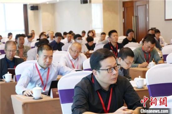 圖為“明清時(shí)期河西走廊社會(huì)變遷”學(xué)術(shù)研討會(huì)現(xiàn)場(chǎng)?！∥渫行侣剛髅郊瘓F(tuán)供圖
