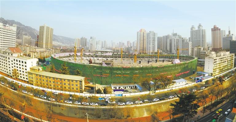 蘭州市七里河體育場(chǎng)主體封頂，預(yù)計(jì)明年7月交付使用