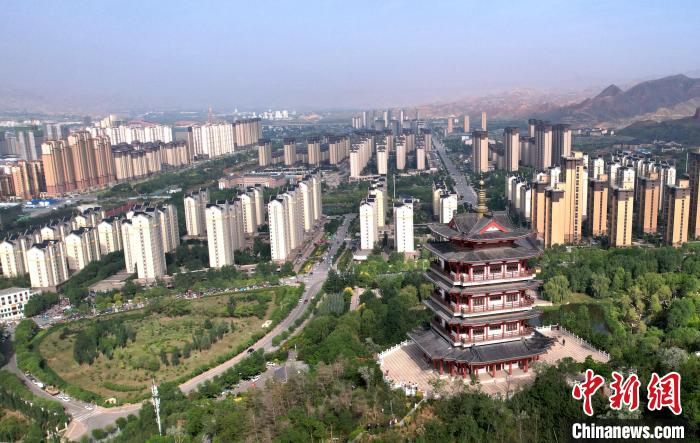 圖為“南涼古都”樂都朝陽山片區(qū)的今朝?！⊙Φ?攝
