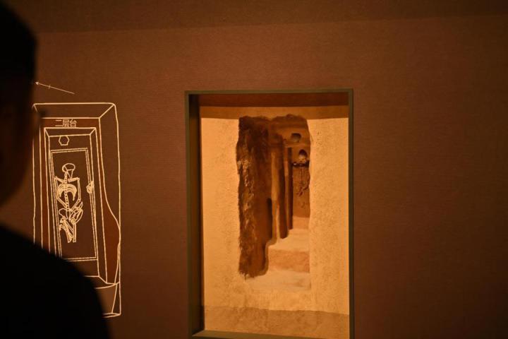 張家川縣馬家塬車輿博物館展陳的馬家塬遺址出土文物。李亞龍 攝