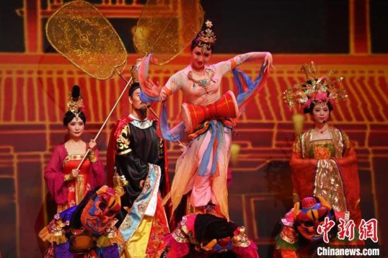 2023年第六屆敦煌文博會期間，系列演藝上演。(資料圖)李亞龍 攝
